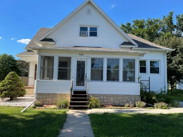 908 Central St, Creighton, NE 68729