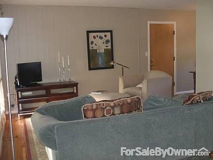2nd image of 465 Park Dr