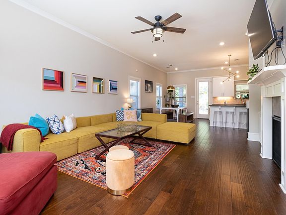 4th image of 12 Wildwood Place Cir