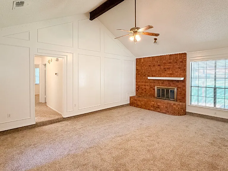 712 Pecan St — Photo 9