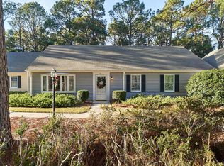 56 Village Green Cir, Southern Pines, NC 28387