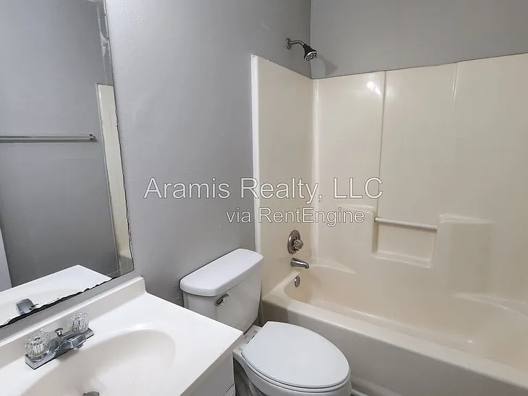 5566 Windwood Rd — Photo 8