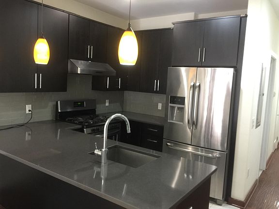 4th image of 622 N 11th St #A