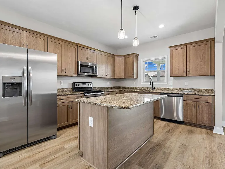 1240 Winterset Dr — Photo 21
