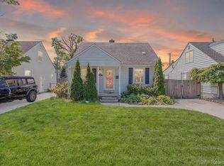 1900 Haynes St, Birmingham, MI 48009