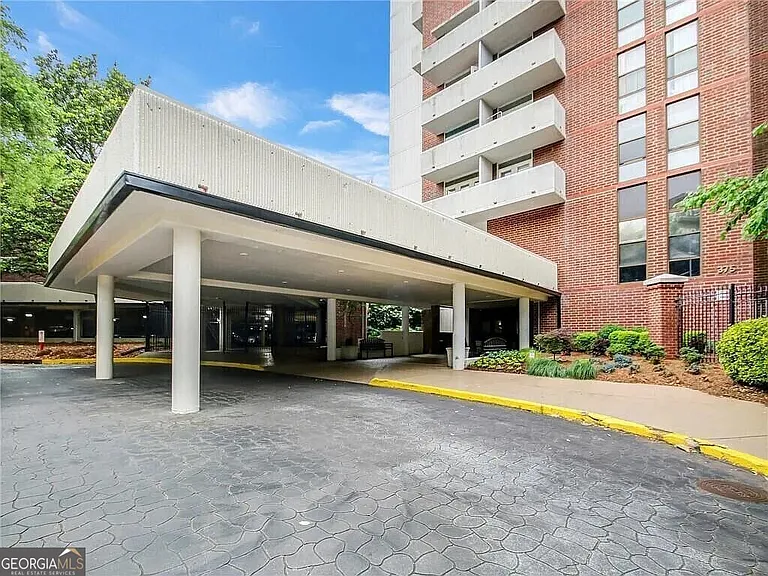 375 Ralph McGill Blvd NE #1305 — Photo 13