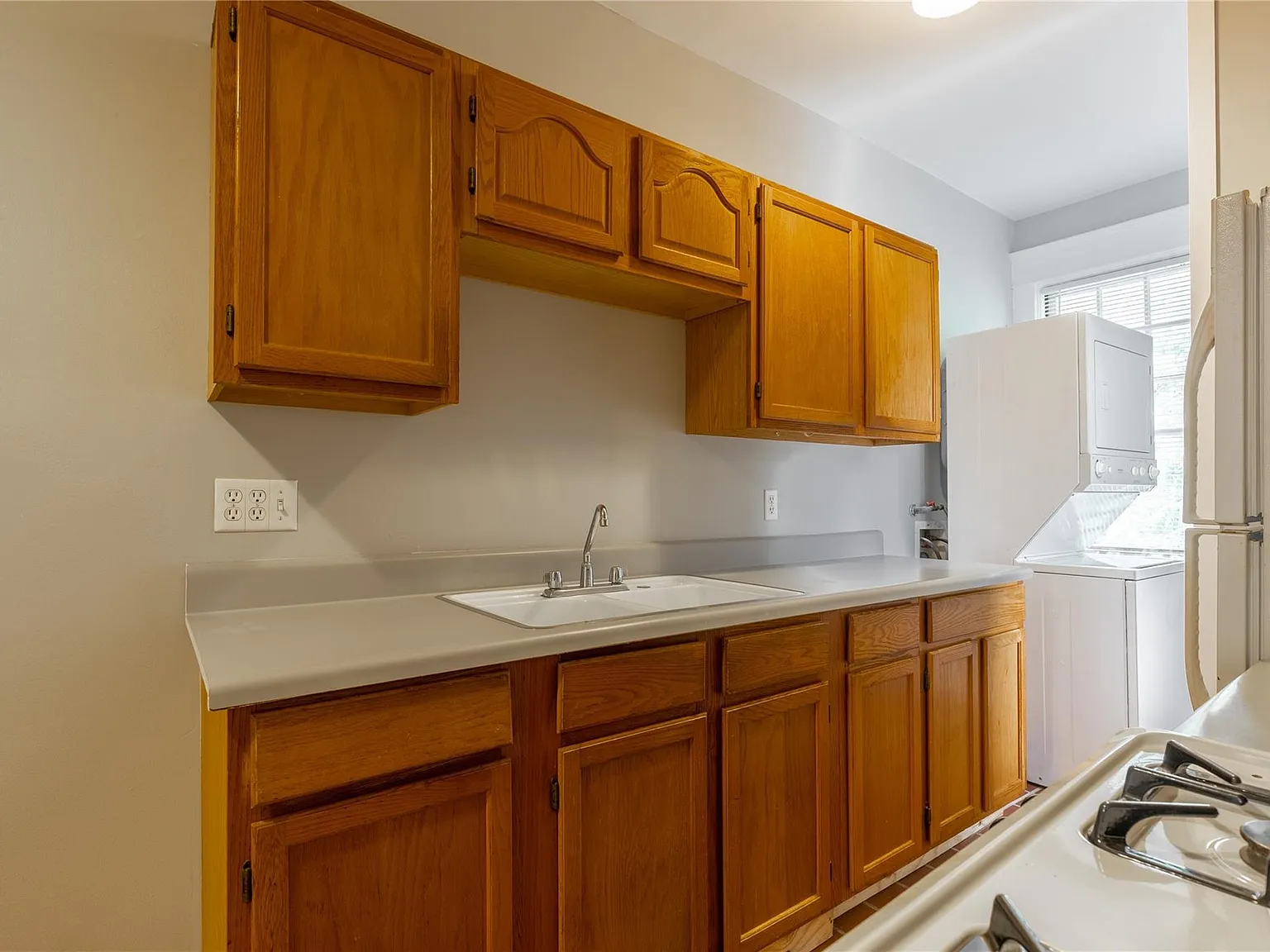 1 bed, 1.0 bath, 730 sqft, $1,300 — Photo 4