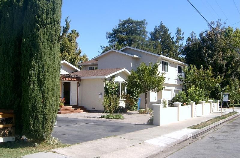 1st image of 1227 Reese St