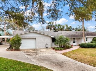 803 N Shore Dr, Leesburg, FL 34748