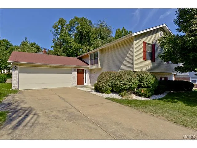 2189 Graystone Dr photo 1