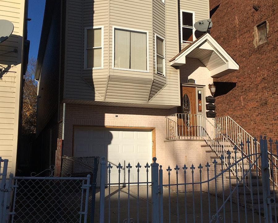 1st image of 323 S Orange Ave Floor 2