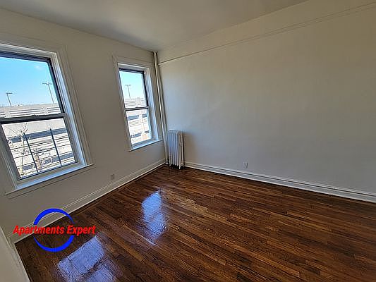 5th image of 4206 Carpenter Ave APT D4