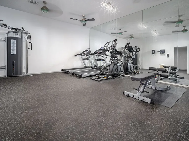 Aspen Place Apartments - One Month Free for All July AND August Move-Ins! — Photo 38