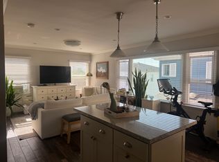 2005 Ocean Dr, Manhattan Beach, CA 90266