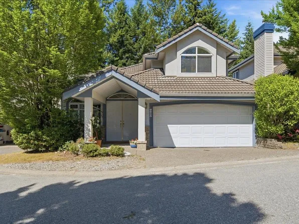 1594 Plateau Cres, Coquitlam, BC V3E 3B3