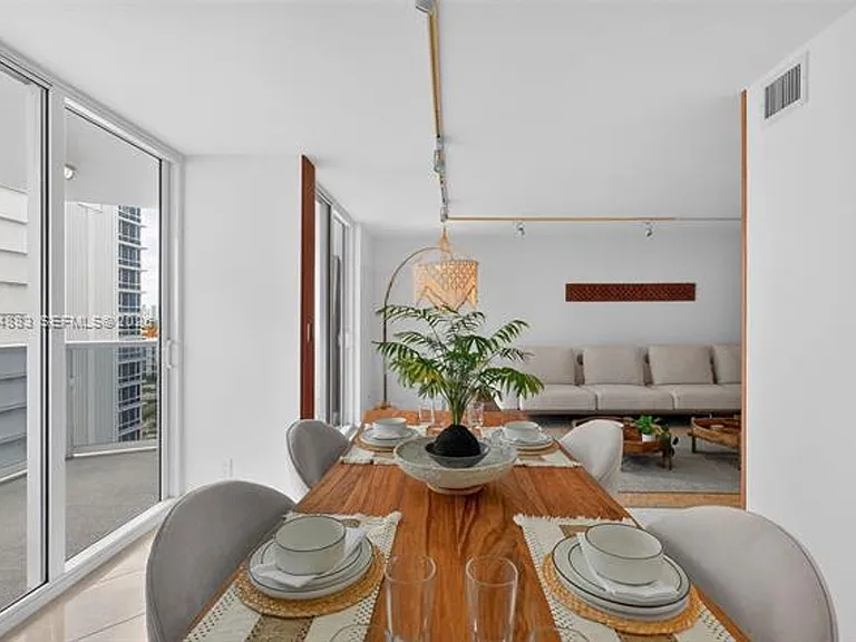 2401 Collins Ave #1406 — Photo 11