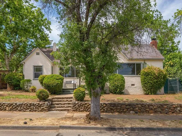2424 Shasta St, Redding, CA 96001