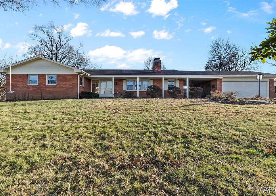 1st image of 2449 Janet Dr