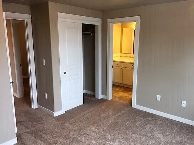 1831 NE Kristi Ct — Photo 13