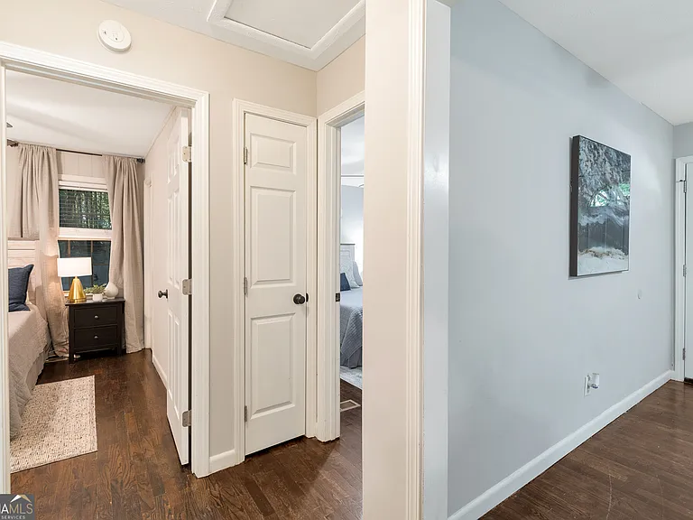 240 Lake Dr — Photo 10