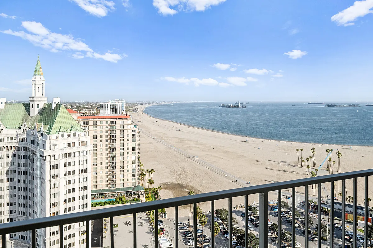 Building Photo - E Ocean Blvd