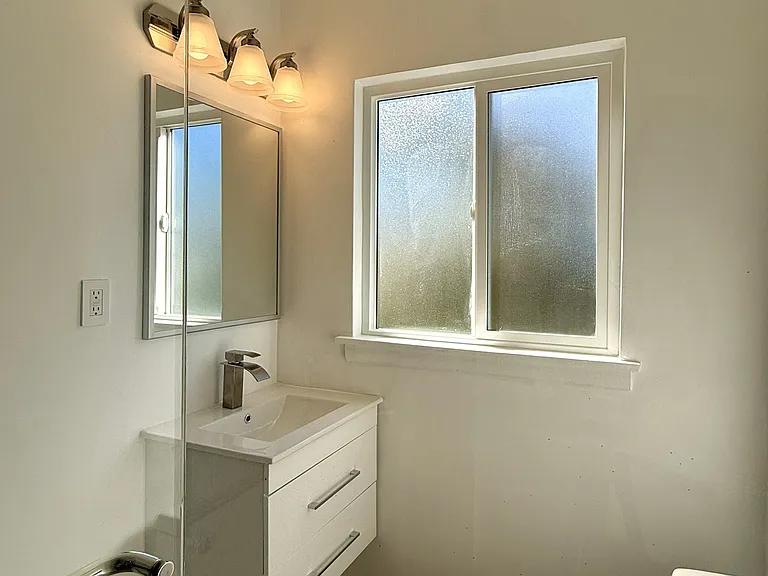 401 San Vicente Blvd #D — Photo 20
