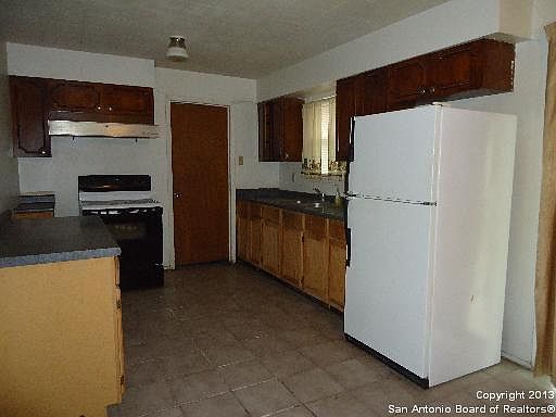 2nd image of 155 MOON VALLEY ST