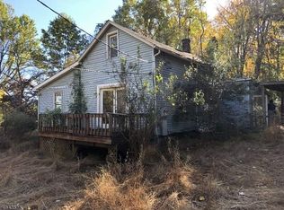 102 Brickyard Rd, Port Murray, NJ 07865