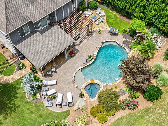 2nd image of 360 Battlefield Creek Dr