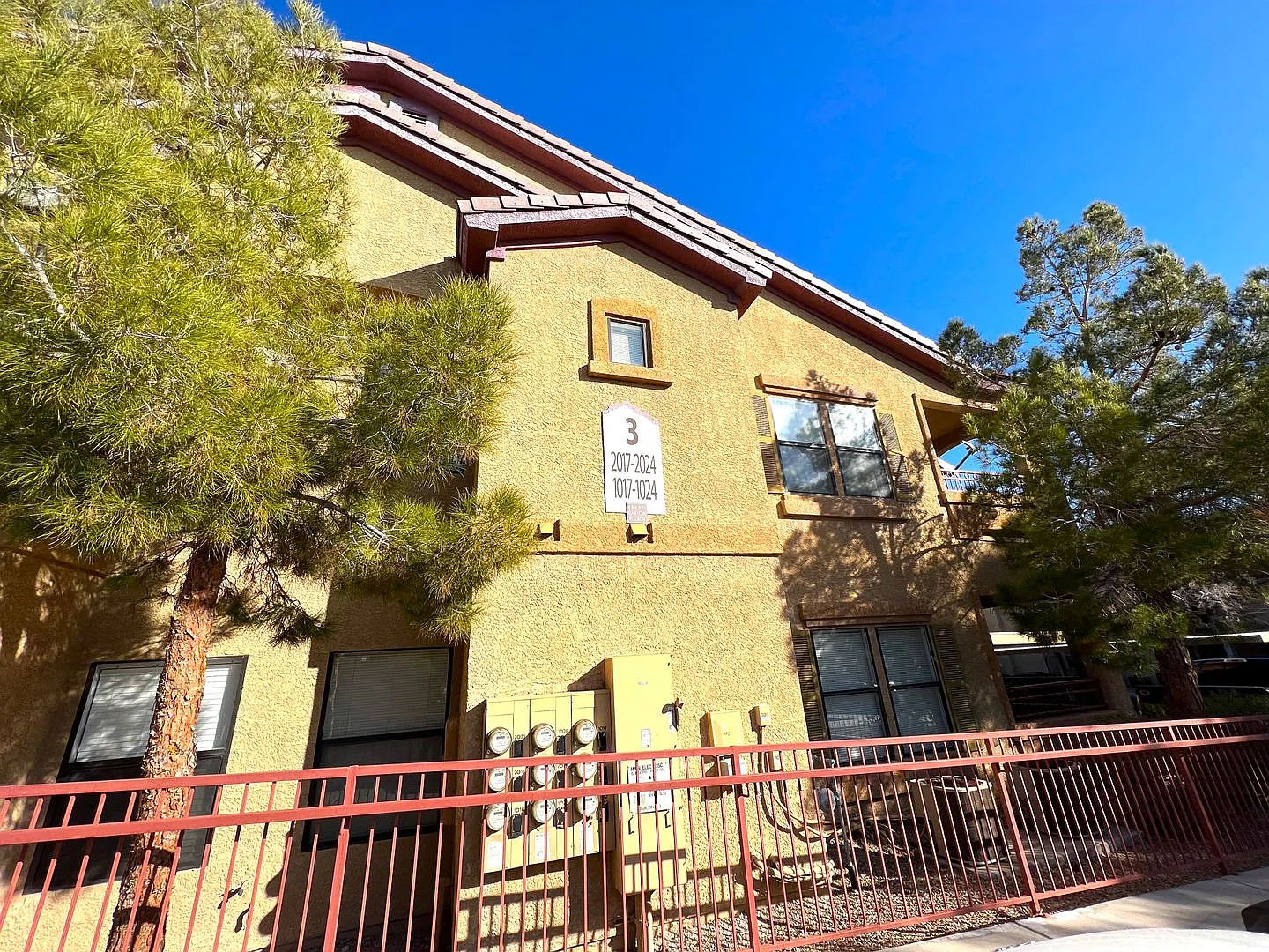NC415 8250 N Grand Canyon Dr Unit 2018 (gate code #6035) — Photo 2