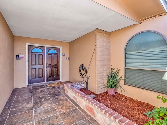 5th image of 10756 Limas Dr