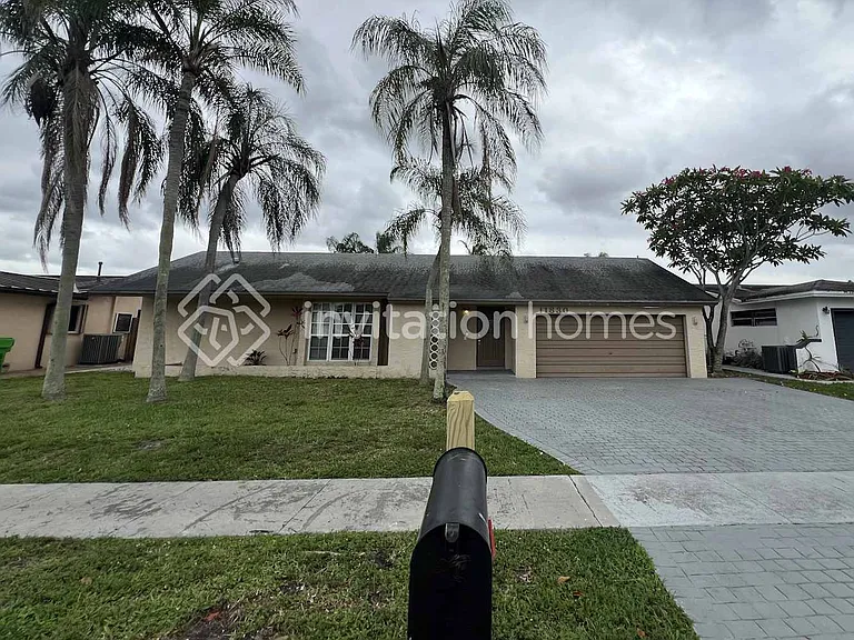11830 NW 30th Pl — Photo 1