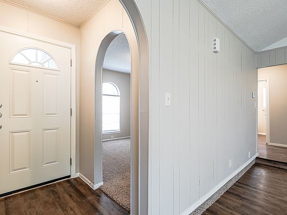 5th image of 2421 Northglen Dr