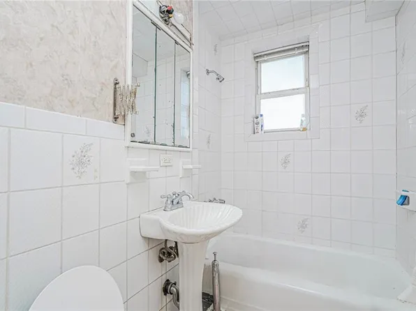 125 Beach 124th Street image 24 of 26