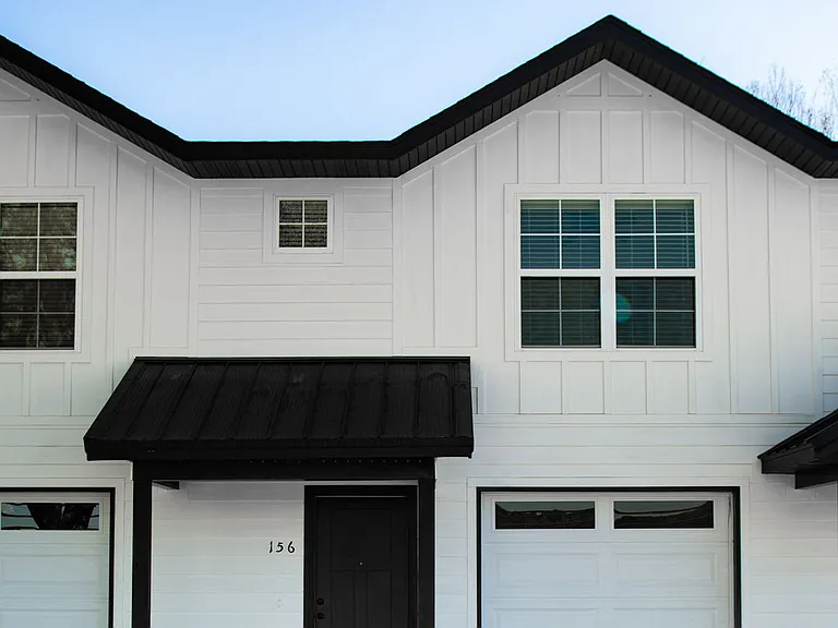 158 N Centennial Ave — Photo 1
