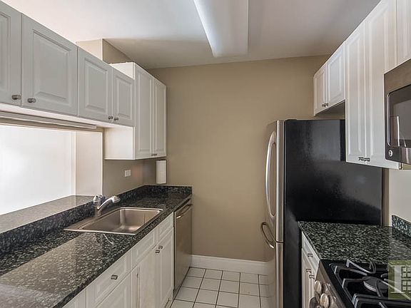 3rd image of 350 E 82nd St APT 5N