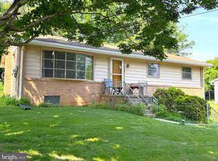 809 New St, Akron, PA 17501