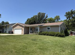 213 Emerald Dr, Reeseville, WI 53579