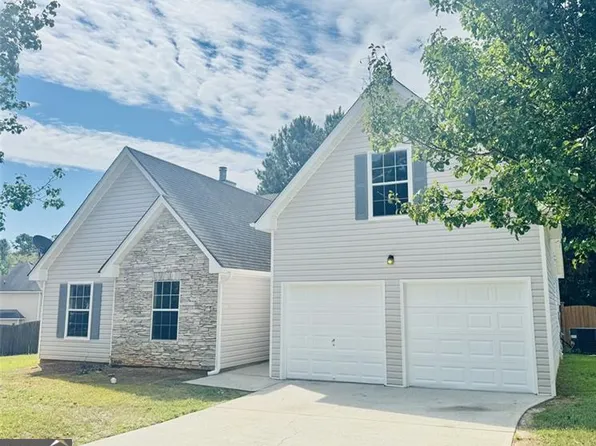 5778 Blacktop Ct, Fairburn, GA 30213