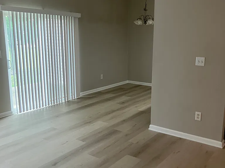 10376 Bronze Dr — Photo 22