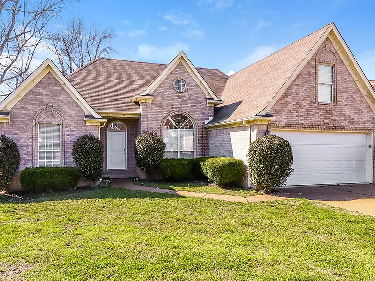 6175 Lake Front Dr — Photo 4
