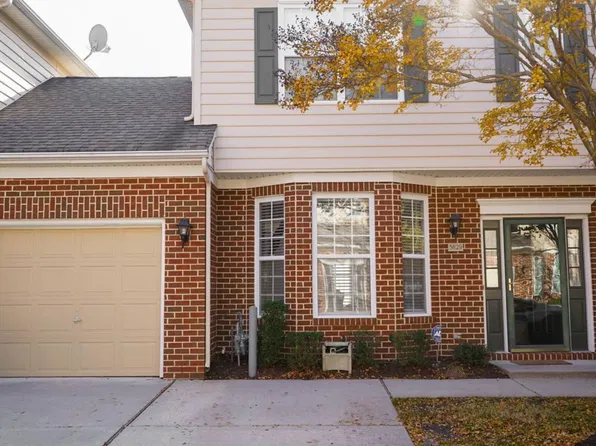 5829 Echingham Dr, Virginia Beach, VA