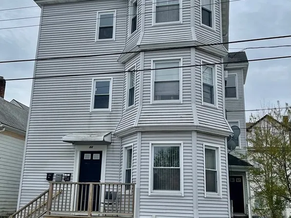 44 Stowell St, New Bedford, MA 02740