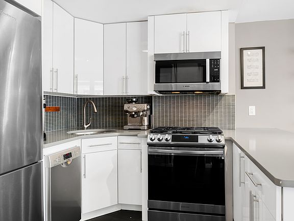 5th image of 65 Cooper Sq APT 6H
