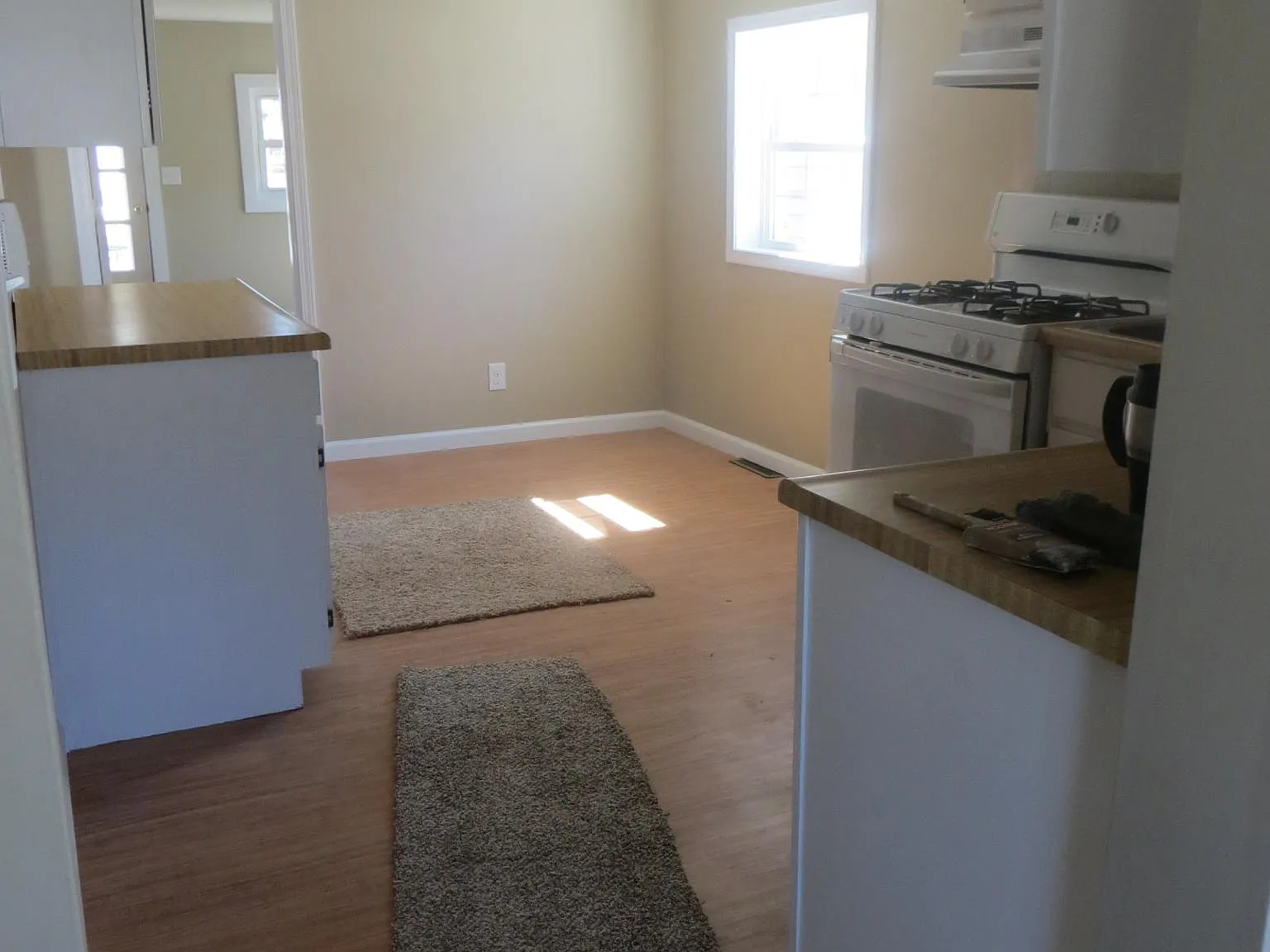 2 bed, 800 sqft, $1,200 — Photo 3