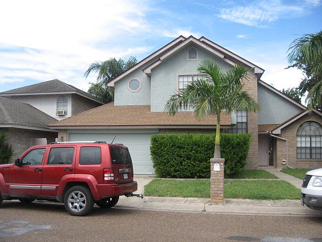 1st image of 64 Lakeshore Dr