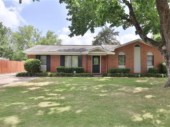 1513 Fletcher Dr, Phenix City, AL 36867