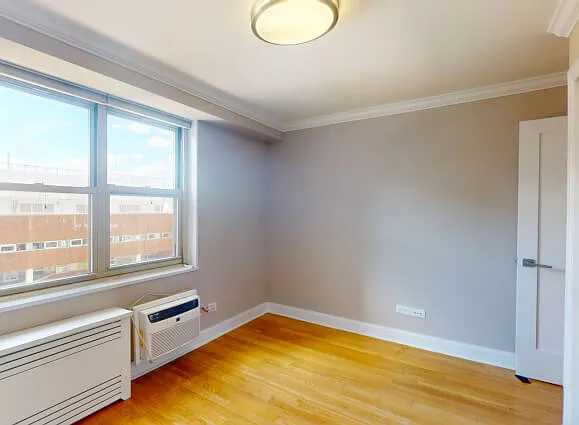 310 Greenwich Street — Photo 2
