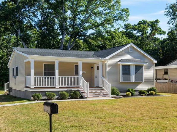 214 Schoolhouse Ln, Cape May Court House, NJ 08210
