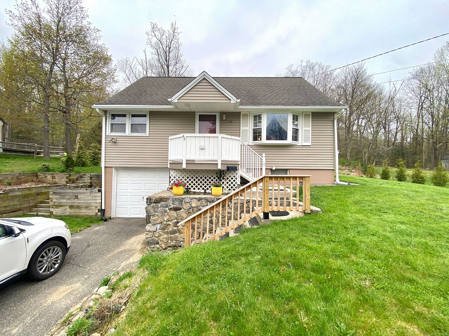 136 Glendale Ave, Winsted, CT 06098 Zillow